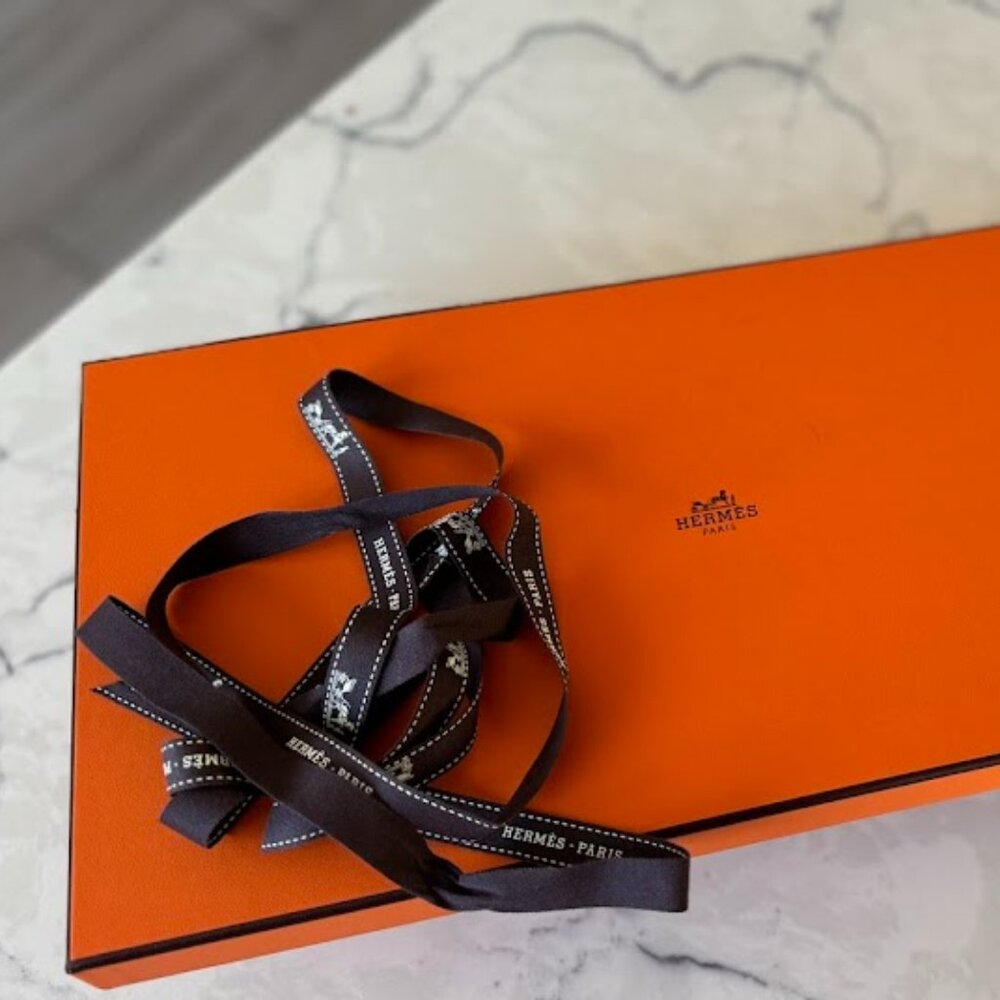 Classic Hermes Orange Box with ribbon